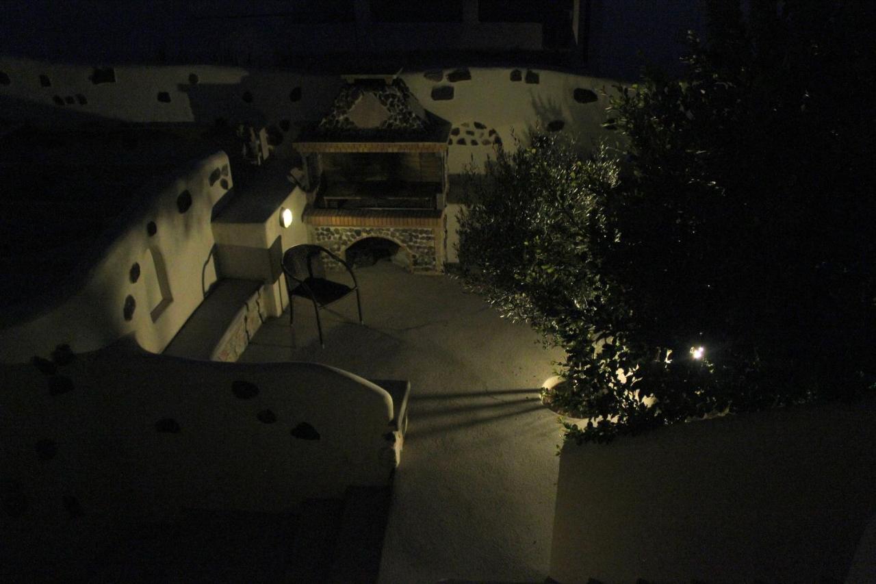 Belair Hotel Perissa  Bagian luar foto